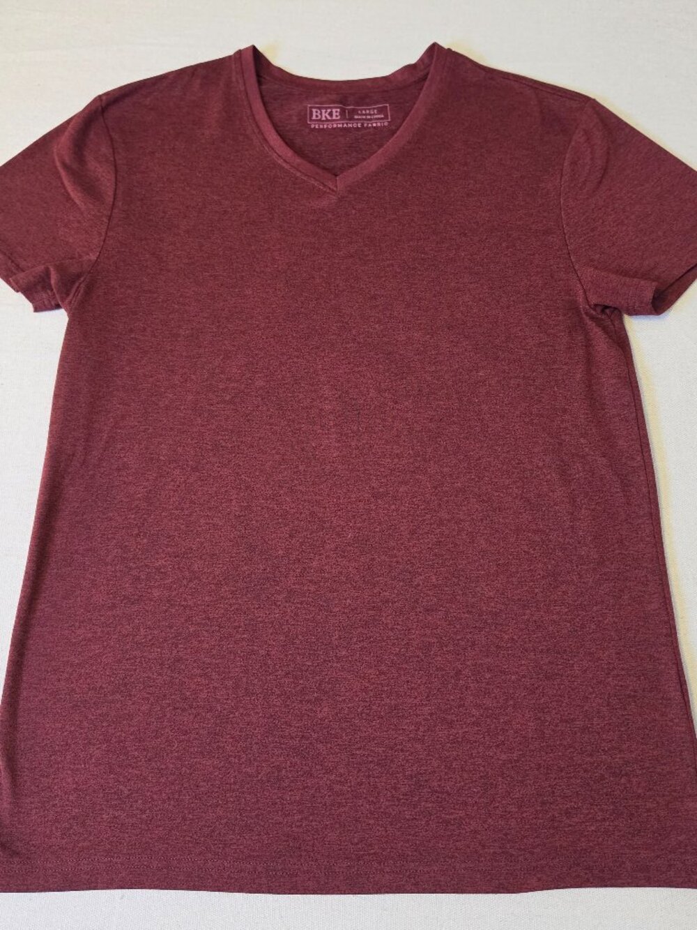 BKE Buckle Burgundy Heather V-Neck Performance Fabric T-Shirt Men's L